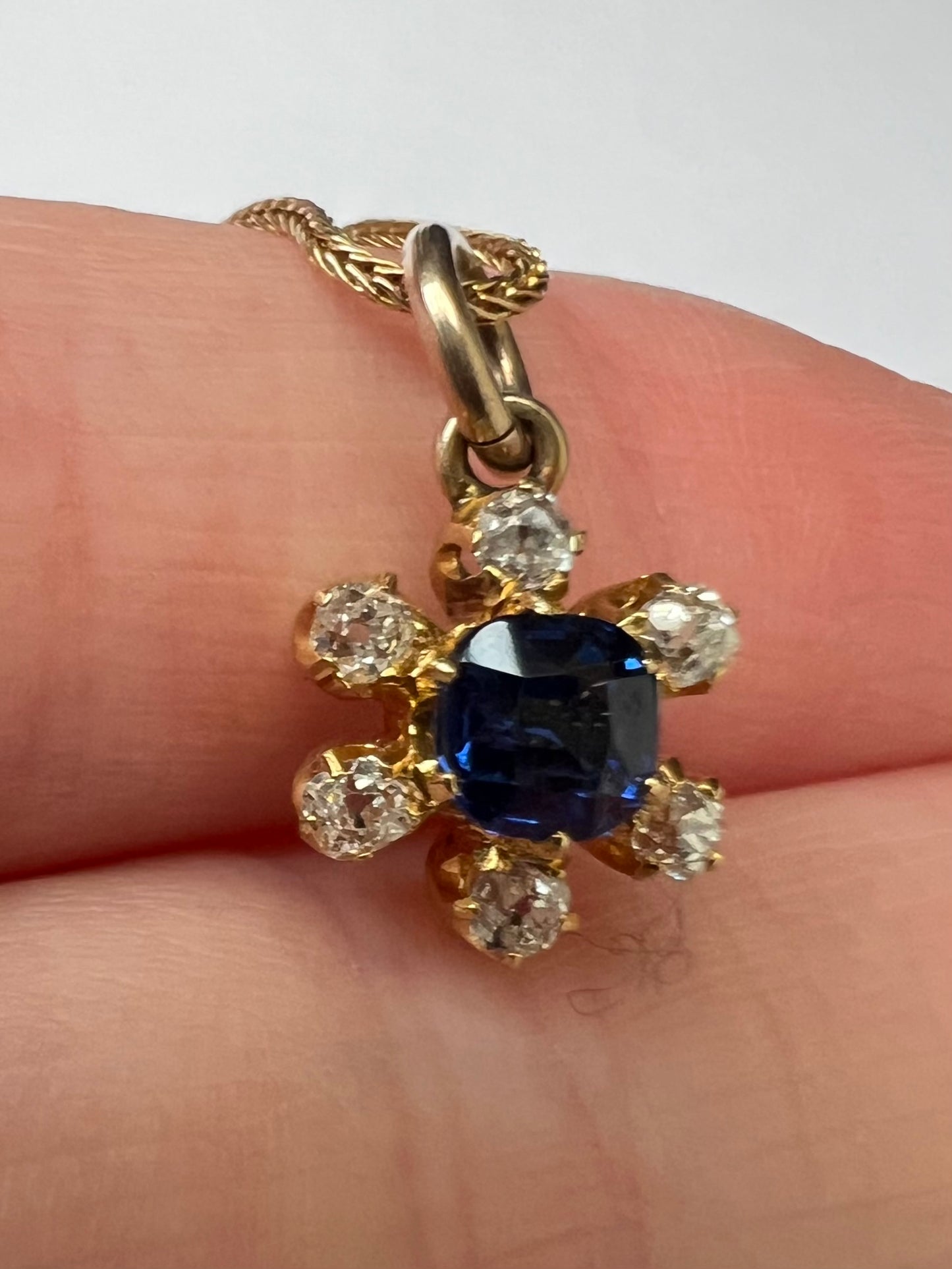Inc Chain - Finest Quality Tiny 22ct Gold Sapphire Diamond Flower Pendant & 9ct Chain