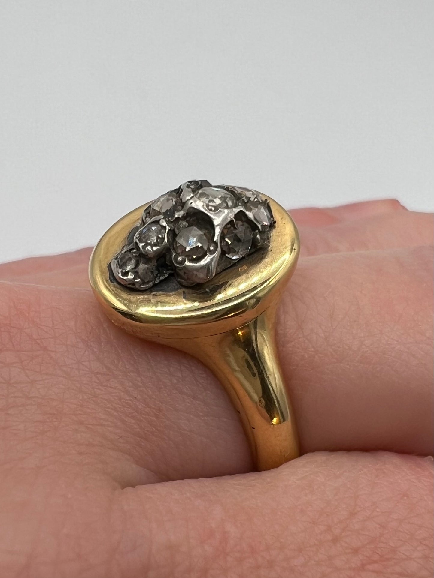 Memento Mori Gents 18ct Gold Gent's Skull Poison Or Locket Ring With Diamond Eyes