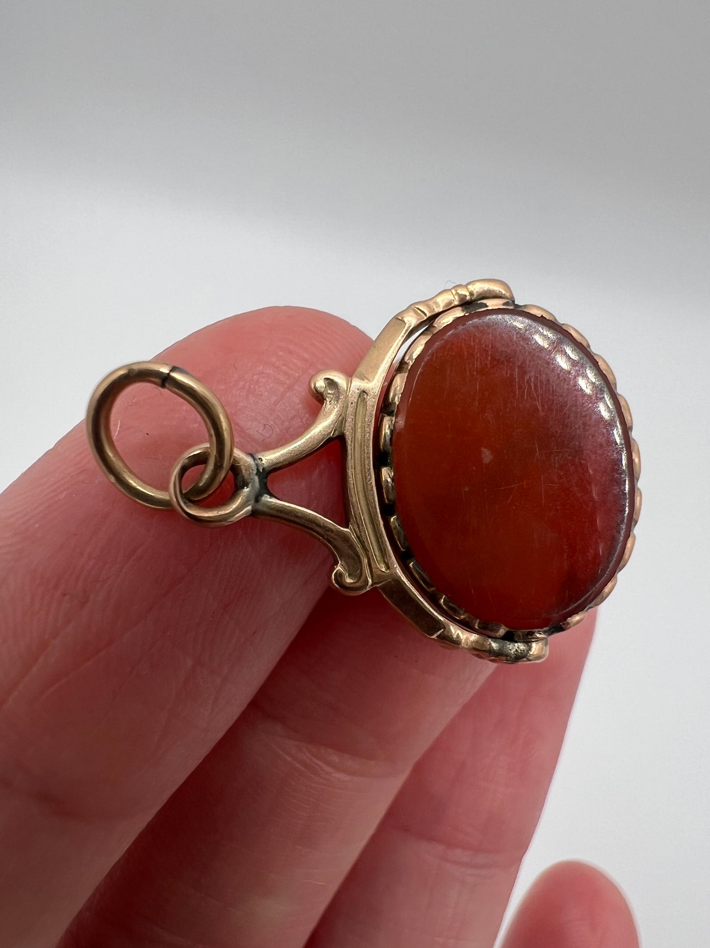 Carnelian And Gold Intaglio Small Size Fob Spinner Charm
