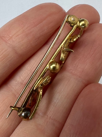 Sweet 15ct Gold Double Swallow Sweetheart Bird Brooch...Or earrings?