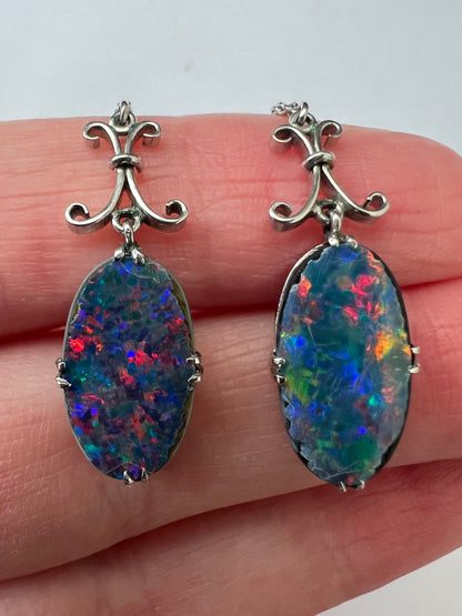 Elegant Early 20th Century Black Opal White Gold Drop Earrings