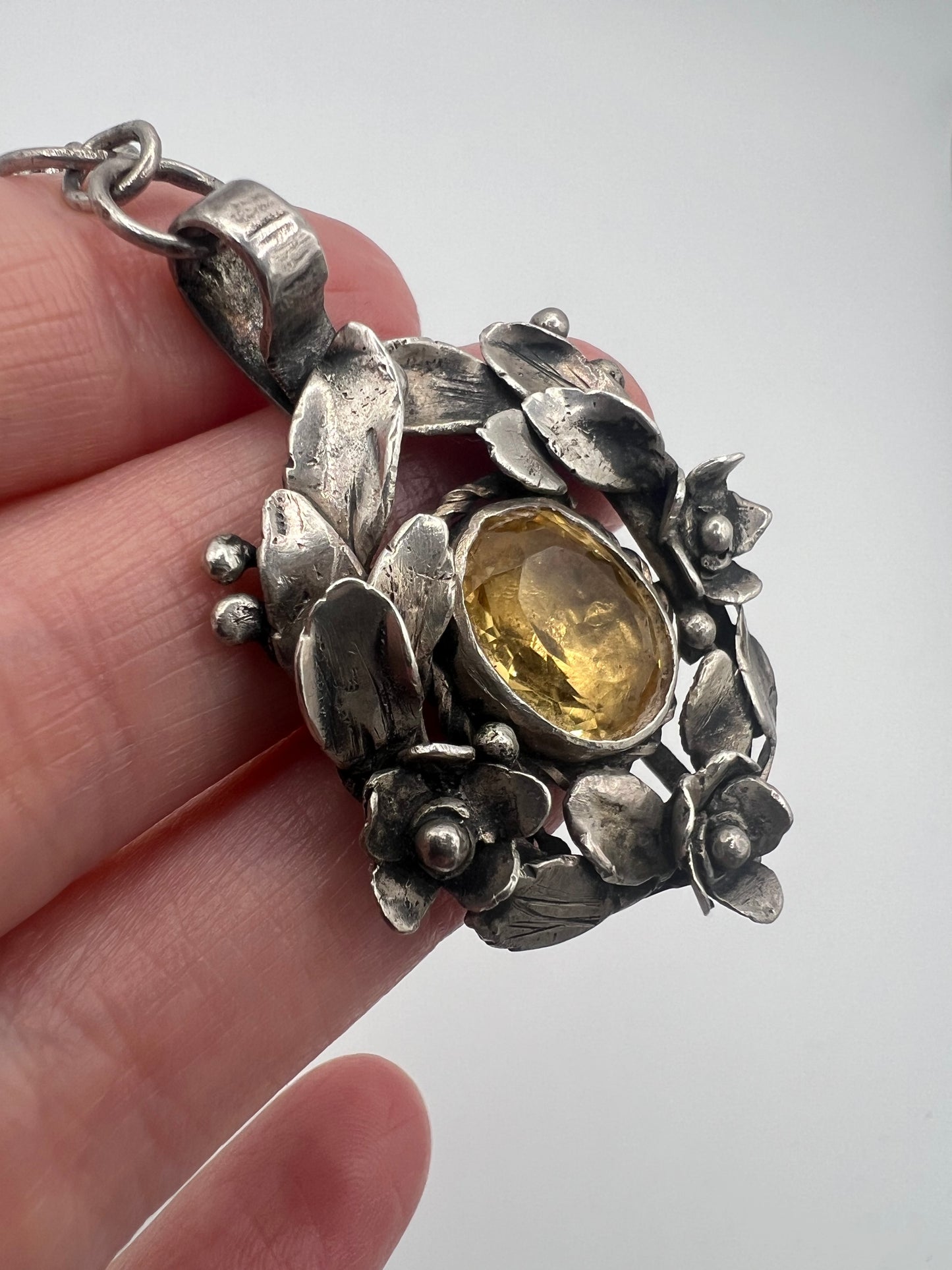 Arts & Crafts Citrine Silver Flower Necklace
