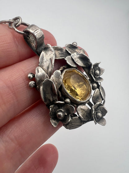 Arts & Crafts Citrine Silver Flower Necklace