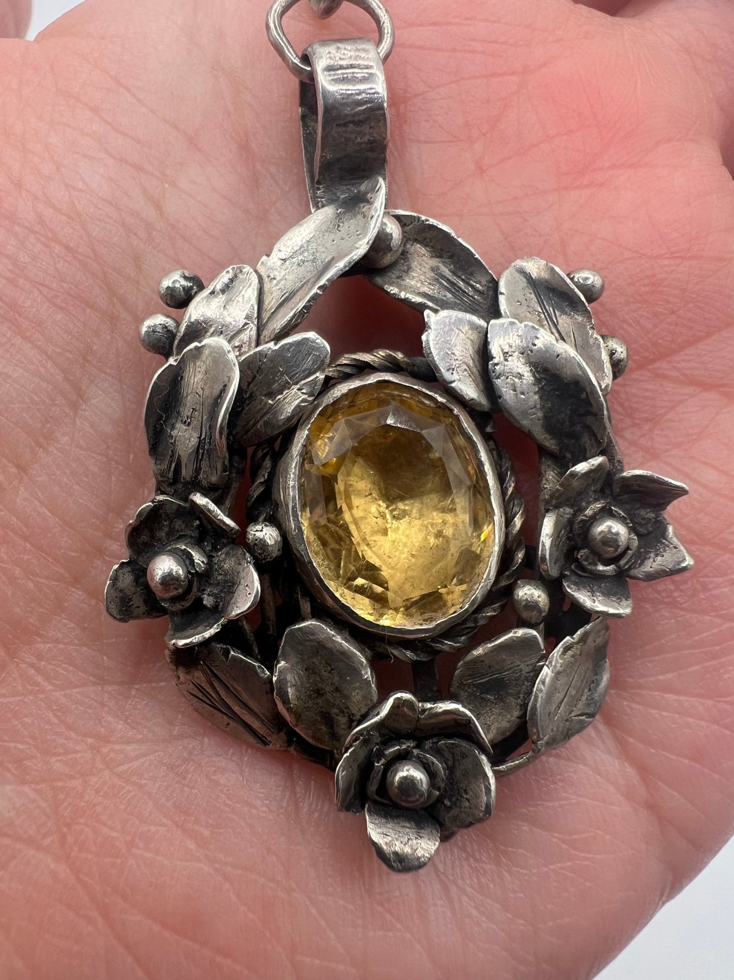 Arts & Crafts Citrine Silver Flower Necklace