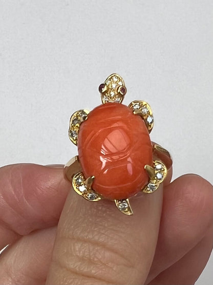 Turtle Ring in 18ct Gold, Diamond and Ruby Eyes