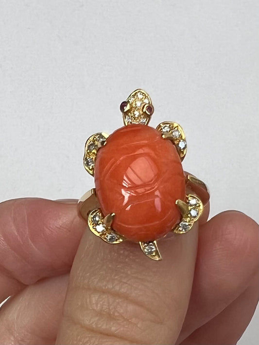 Turtle Ring in 18ct Gold, Diamond and Ruby Eyes