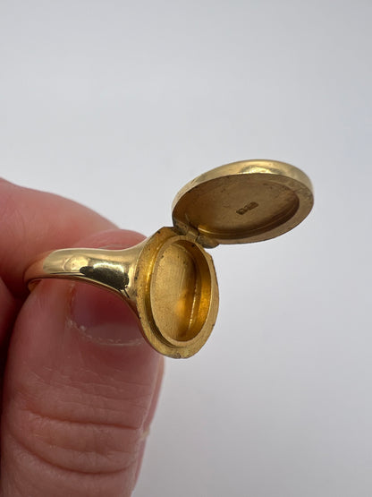 Memento Mori Gents 18ct Gold Gent's Skull Poison Or Locket Ring With Diamond Eyes