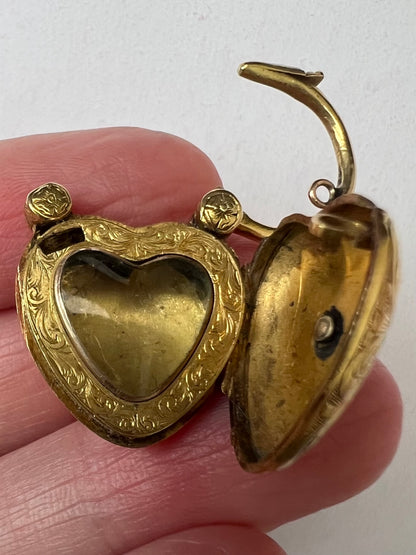 15ct Gold Victorian Heart Padlock Locket