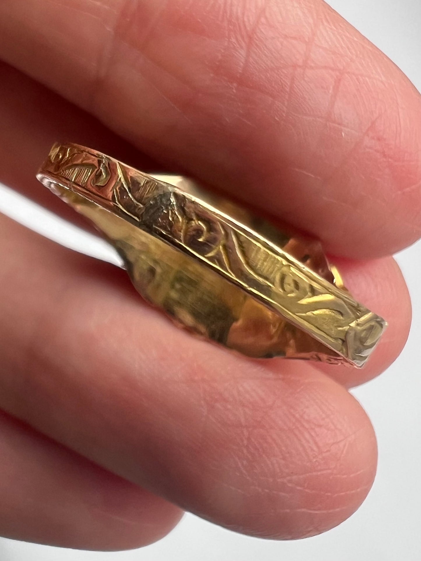 Antique 15ct Gold Pink Green Garnet Pearl Engraved Ring