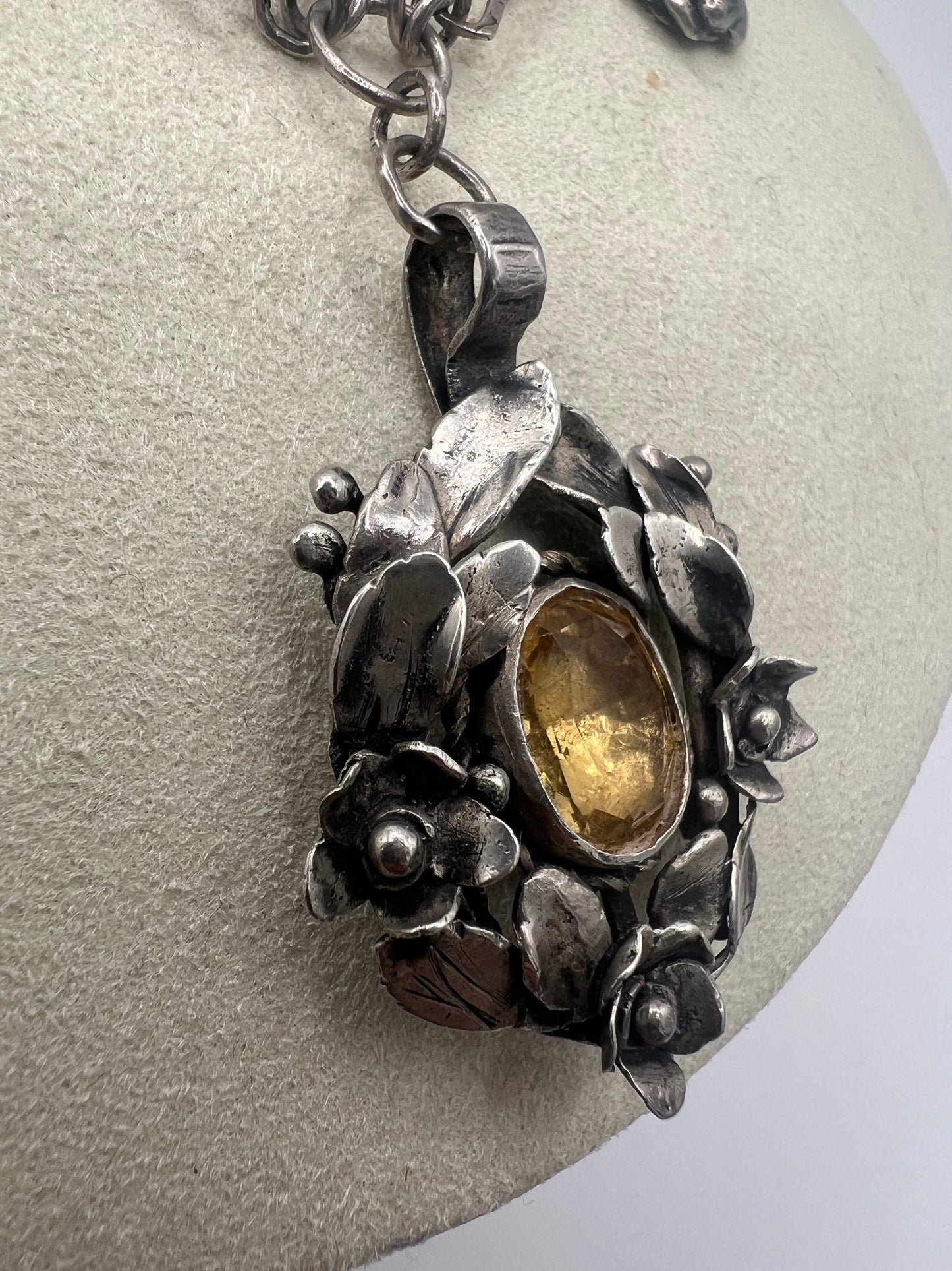 Arts & Crafts Citrine Silver Flower Necklace