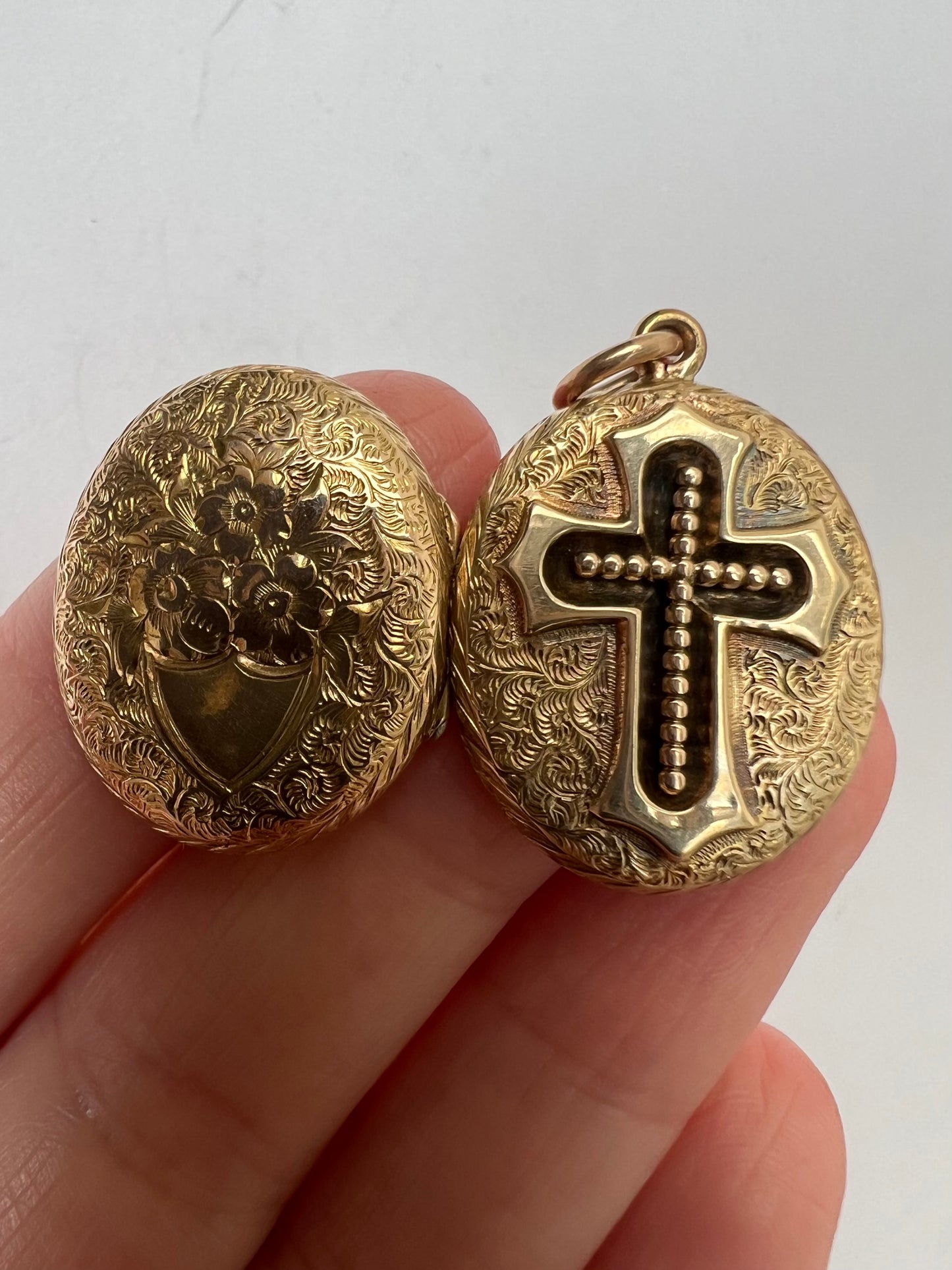 Victorian Gold Crucifix Oval Antique Locket