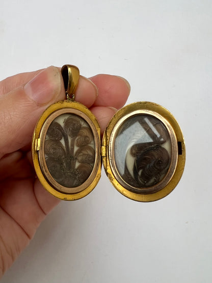 Very Tactile Solid 18ct Gold Victorian Possibly Georgian Locket With Mourning Hair Work