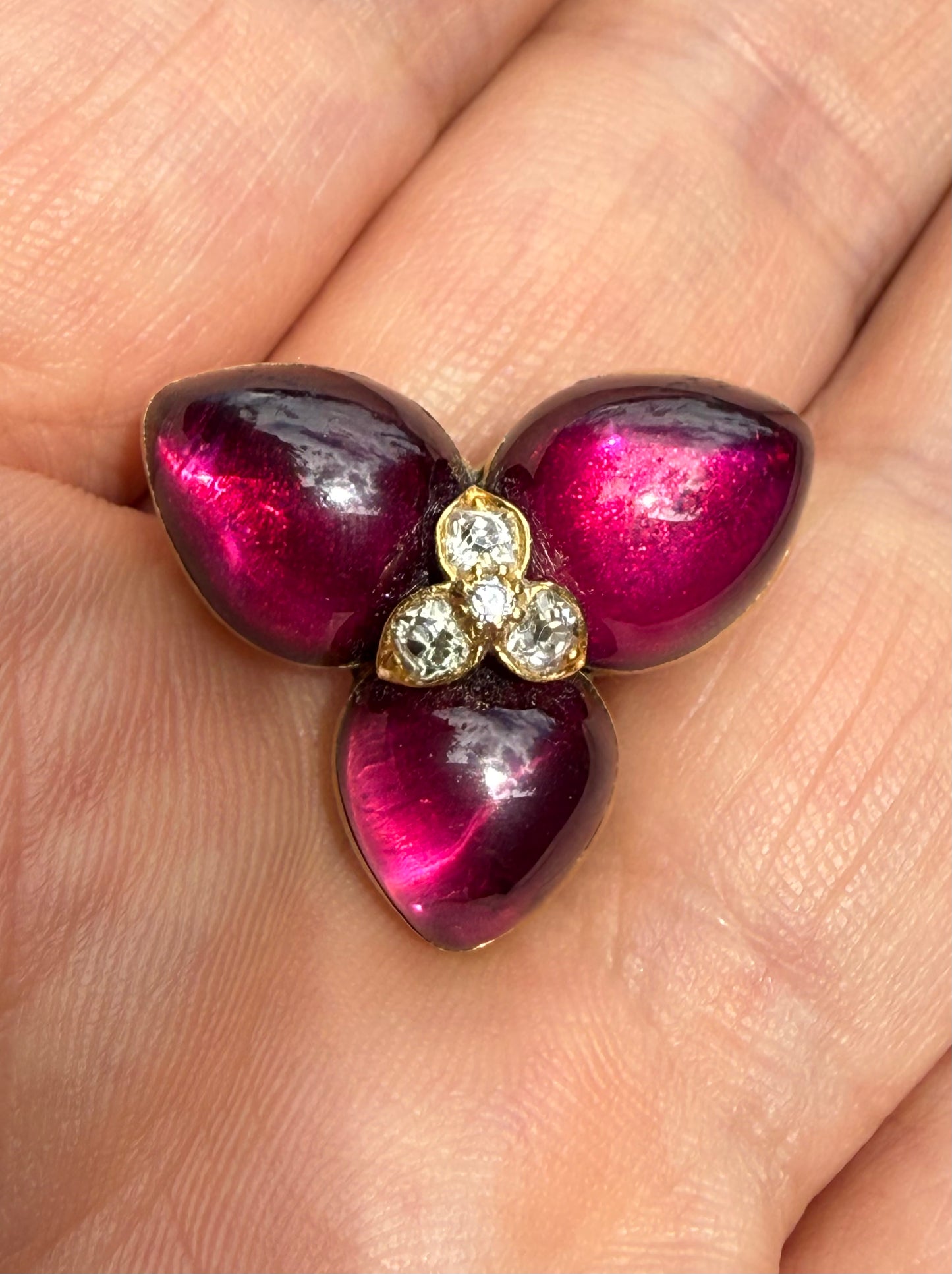Almandine Garnet Diamond Gold Trefoil Brooch