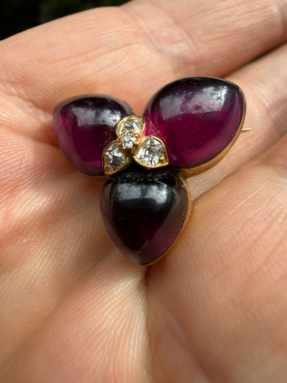 Almandine Garnet Diamond Gold Trefoil Brooch