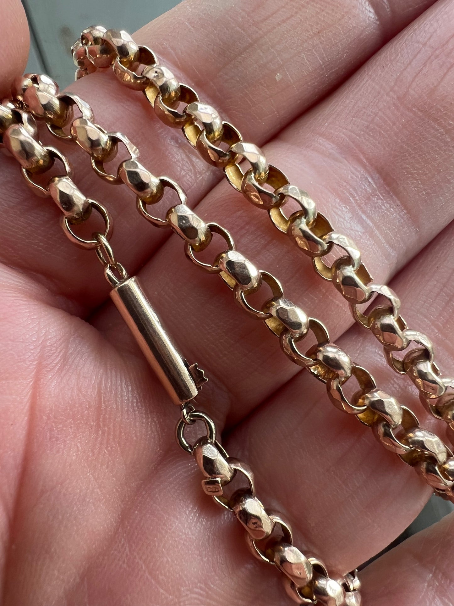 Victorian Rose 9ct Gold Faceted Link Belcher Chain Necklace