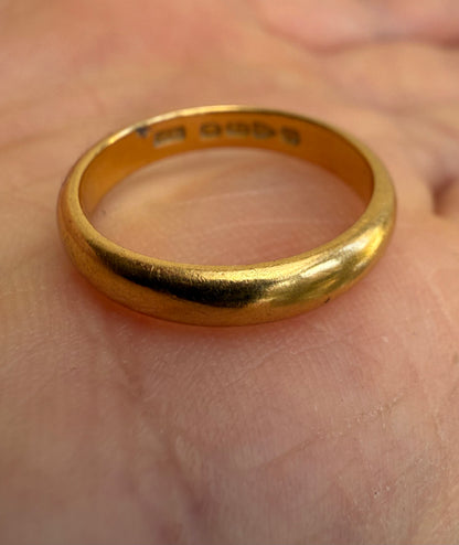 Antique 22ct Gold  Chester Hallmark Wedding Band Ring