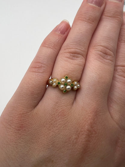 Rare Demantoid Green Garnet Pearl Antique Ring in 18ct Yellow Gold